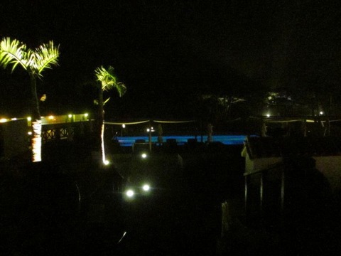 プール夜景